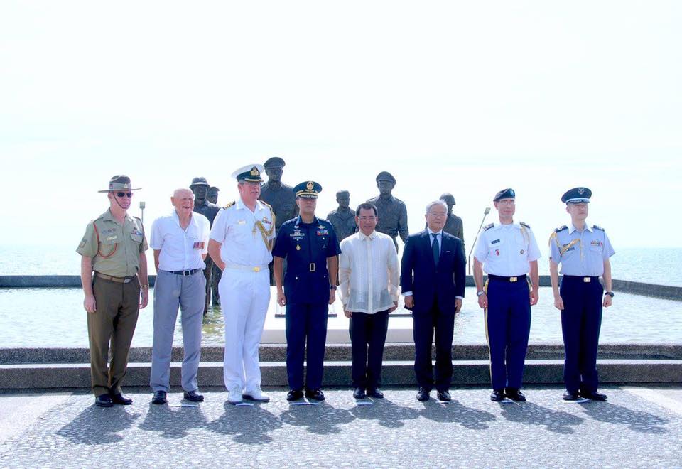 Australian Defense Attache attends the 72nd Leyte Gulf Landings Commemoration