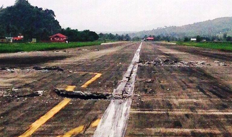 Destructions brought by strong earthquake at Surigao City and its neigboring areas.